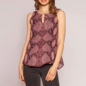 BURGUNDY SNAKESKIN KEYHOLE BLOUSE